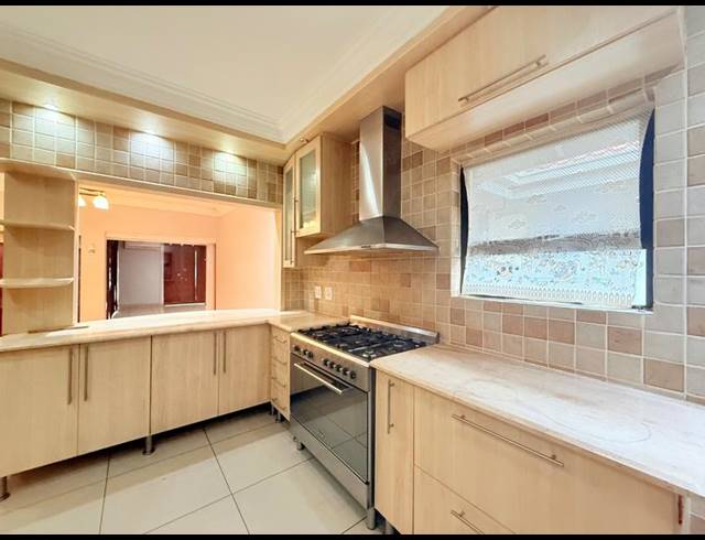 4 BEDROOM HOUSE FOR SALE IN VANDERBIJLPARK SE 7